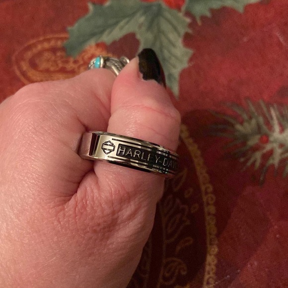 L- HD Mens Rings - Picture 4 of 6